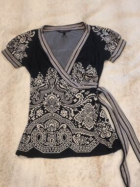 BCBGMaxAzria Black and Cream Wrap-Style Paisley Print Tunic